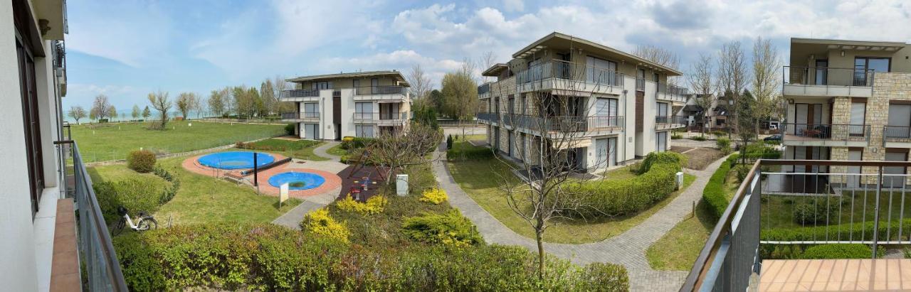 B-Home Resort Zamárdi Exteriör bild